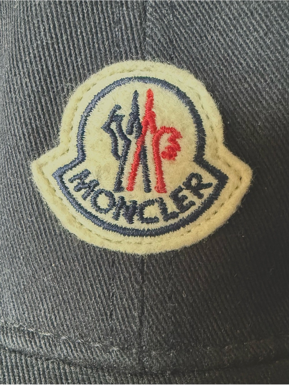Moncler Navy Cap with Cream Patch and Red Detail - Picture 2 of 6